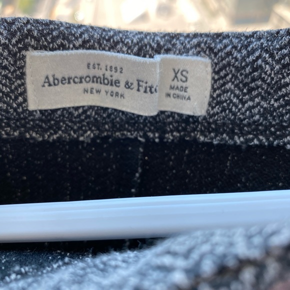 A&F Skirt - Picture 3 of 3